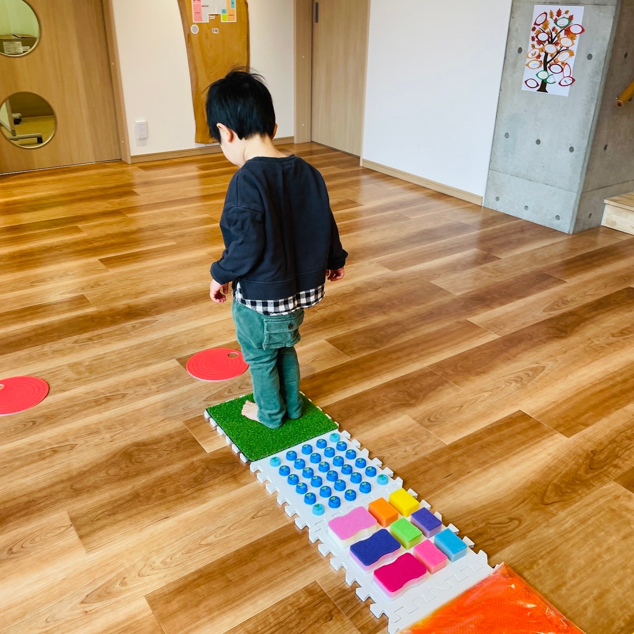 センサリーフープ　２本　輪　わなげ　リトミック　ビーズ　リング　乳児　幼児　知育 センサリーフープ 2本 輪 わなげ リトミック ビーズ リング