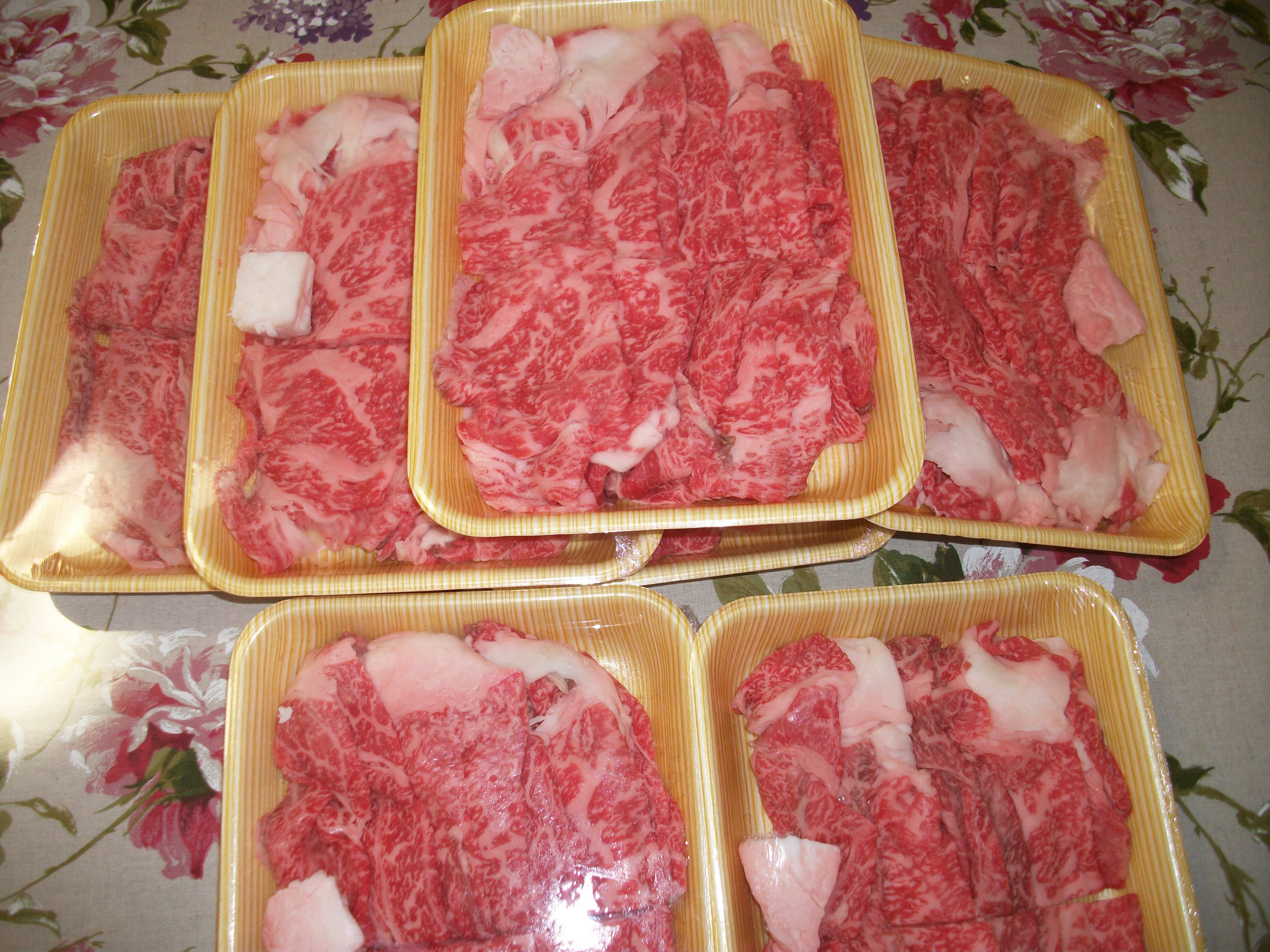 グラム〇○○○円のお肉💛